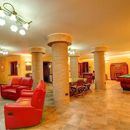 Ponterio-pian Di Porto Sleeps 10 Pool Air Con *
