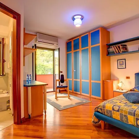 Ponterio-pian Di Porto Sleeps 10 Pool Air Con