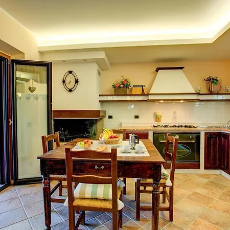 Vila Ponterio-pian Di Porto Sleeps 10 Pool Air Con Due Santi