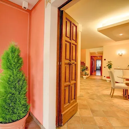 Ponterio-pian Di Porto Sleeps 10 Pool Air Con *
